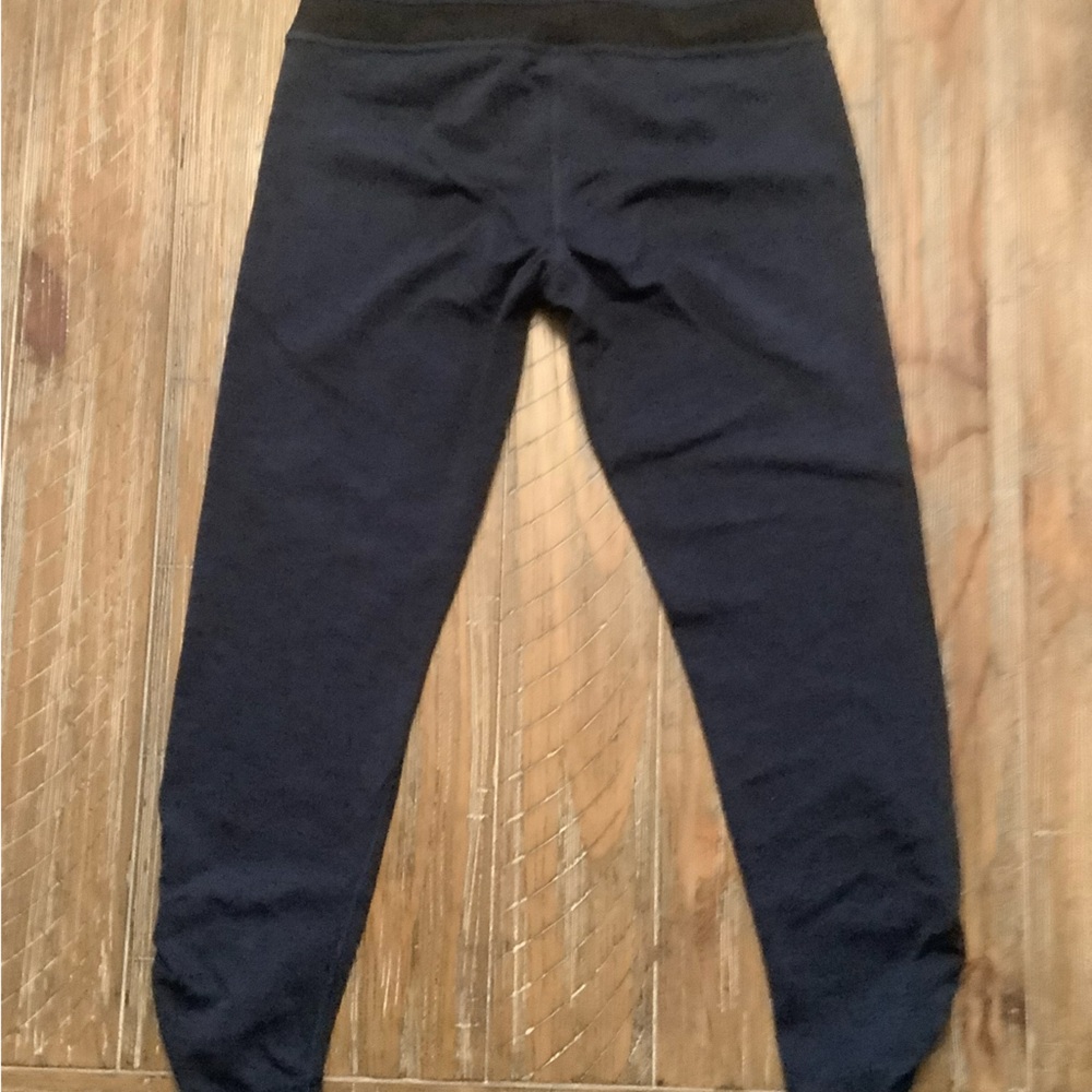 Lucy Activewear Navy Cropped Leggings